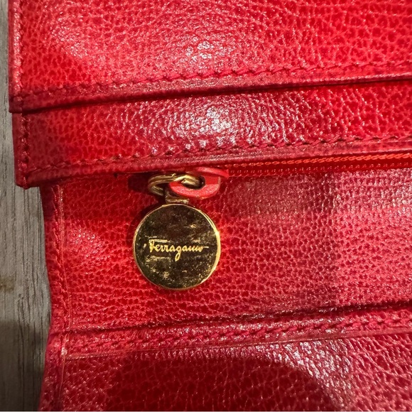 Salvatore Ferragamo Women's Vara Long Bifold Wallet, Red And Gold Authentic EUC - Picture 6 of 12